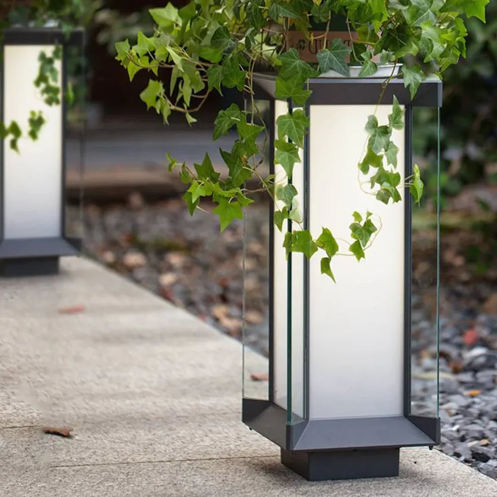 Black Solar Light Orr Metal Outdoor Solar