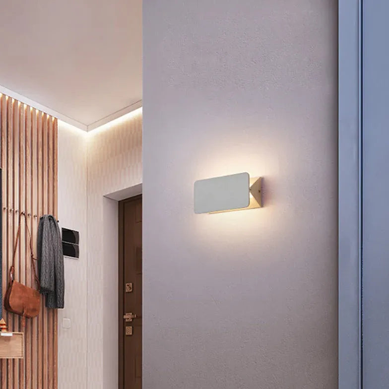 White Flush Wall Light Orr Metal Led