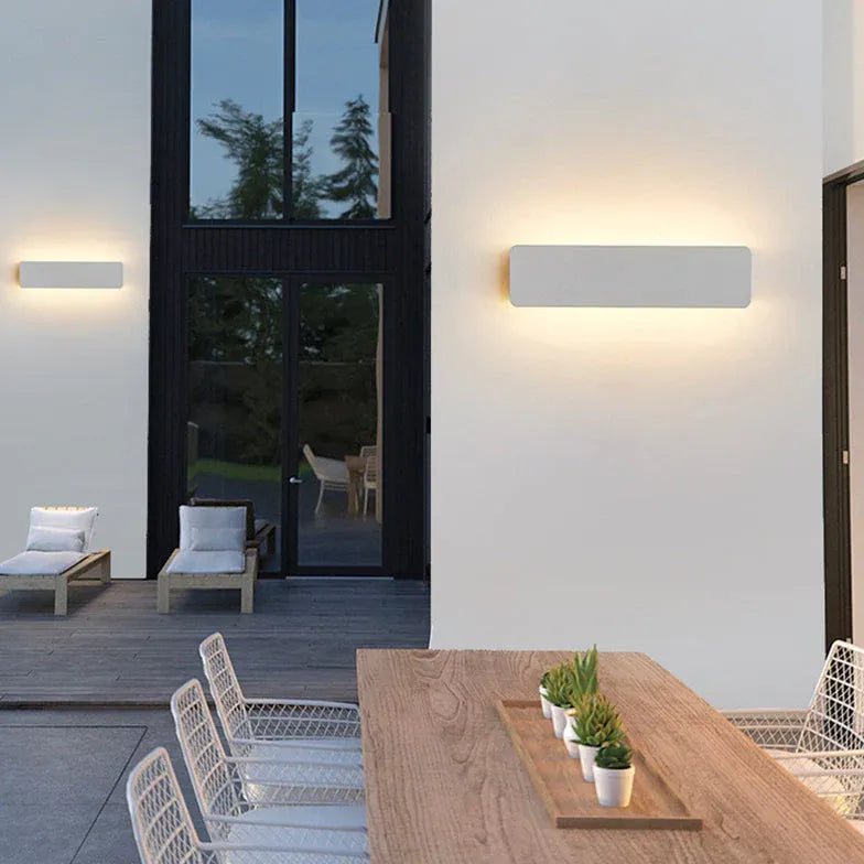 White Flush Wall Light Orr Metal Led