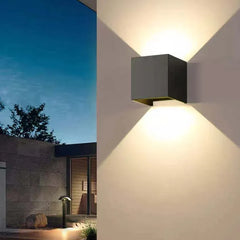 Black Up & Down Light Square Orr Metal Neutral Light