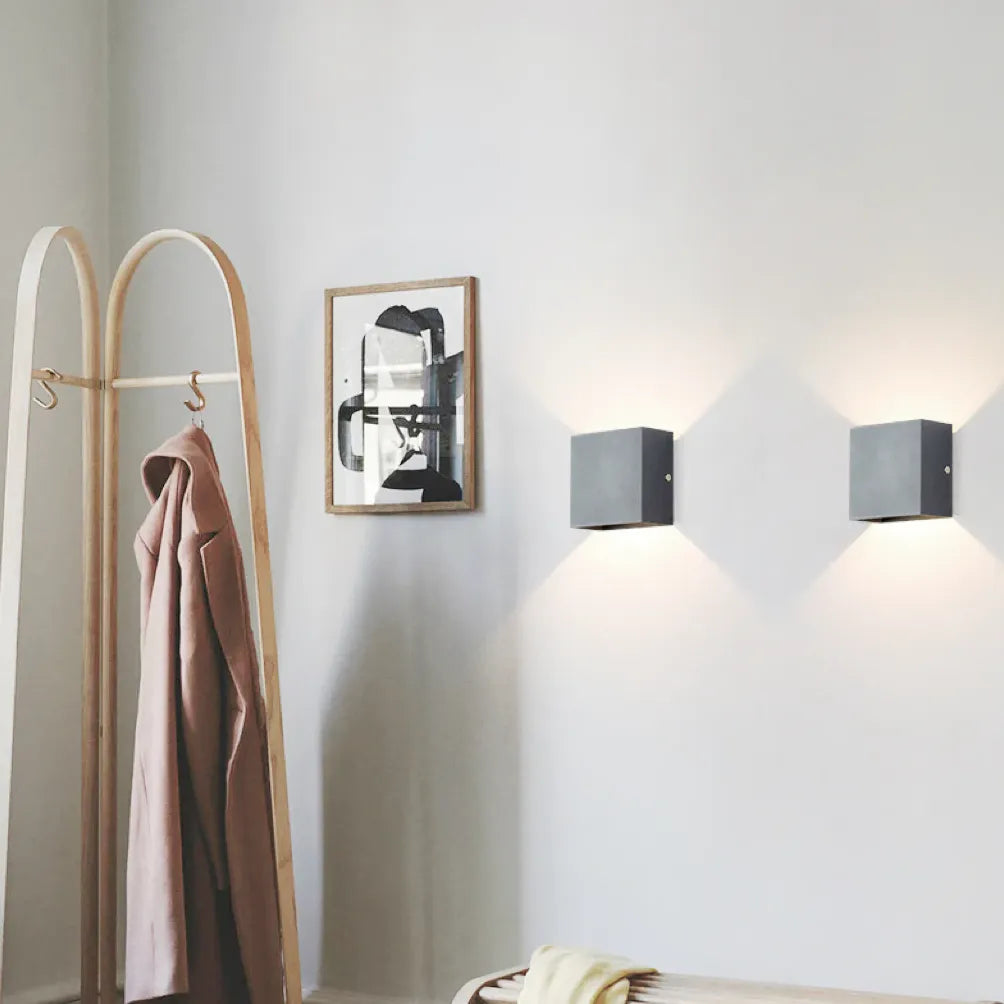 Black Up & Down Light Square Orr Metal Neutral Light