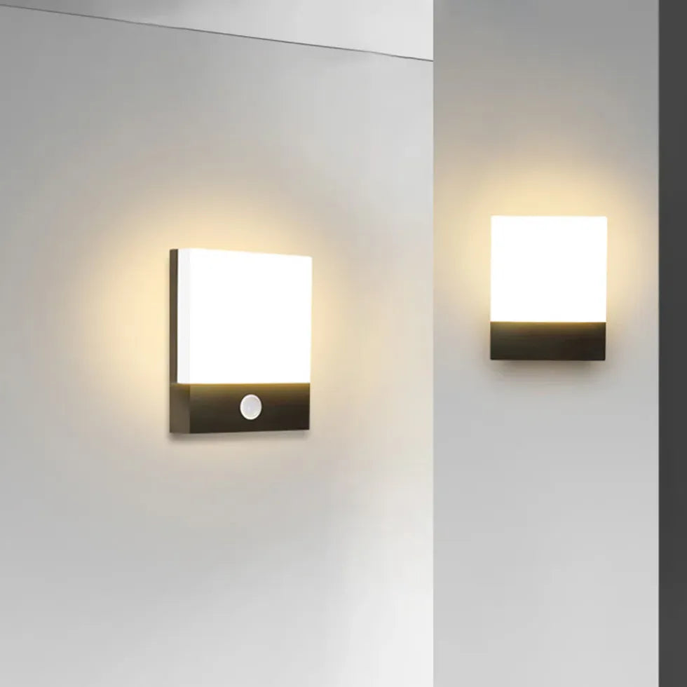 Black Sensor Rectangular Orr Metal & Acrylic Outdoor