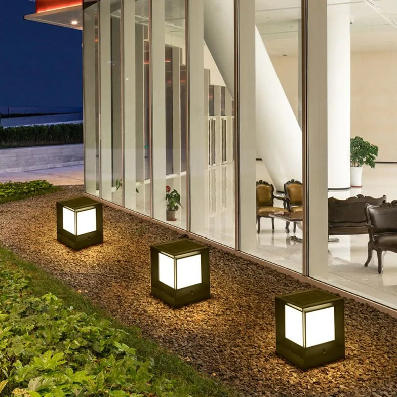 Black Solar Light Riley Metal & Acrylic Solar Ip65